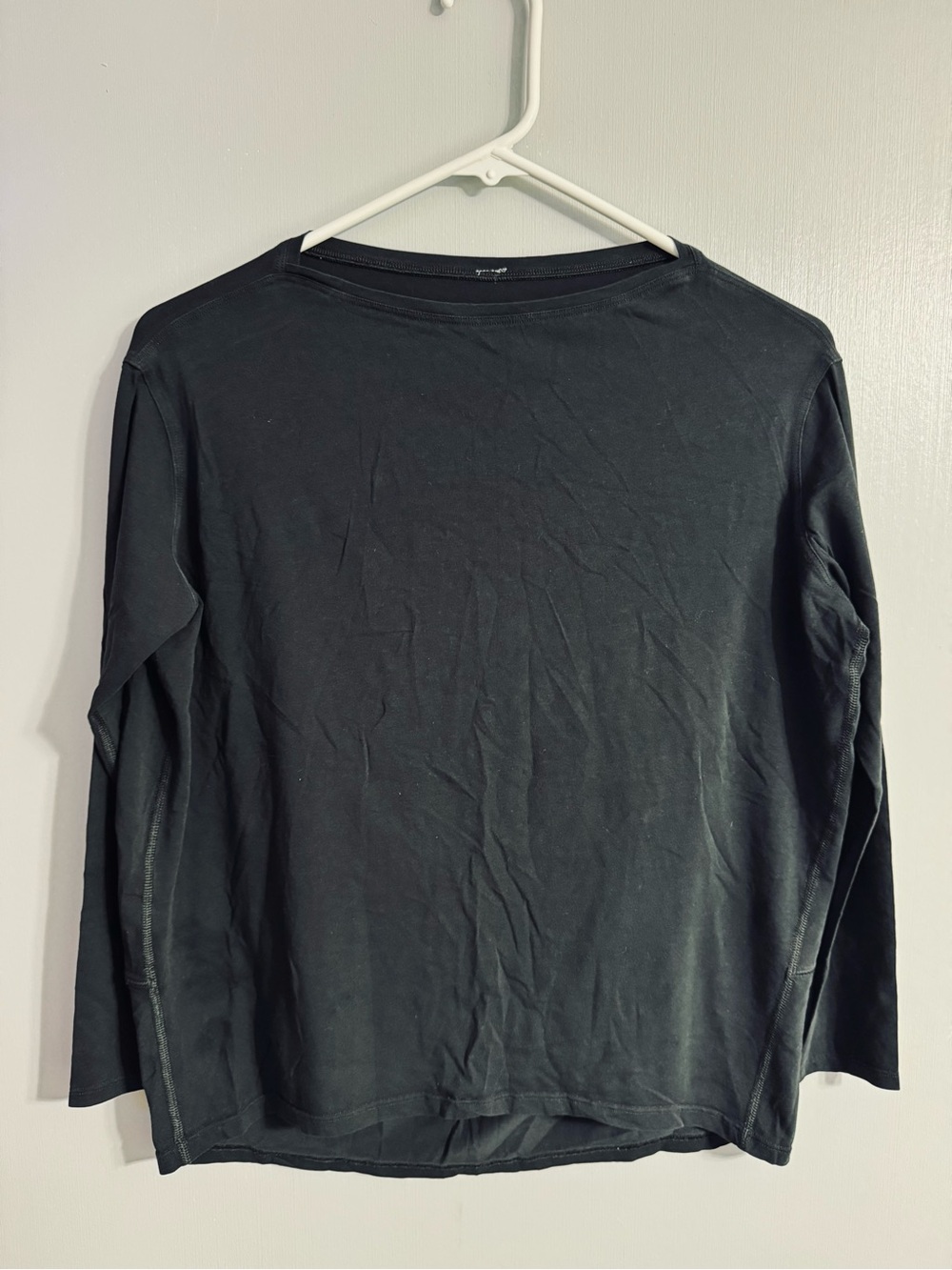 lululemon athletica Black Long Sleeve Crew Neck Athletisure Top Size 4